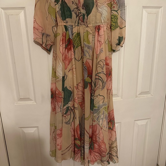 Colorful Chicwish dress- perfect for Spring! High quality and modest dress - Picture 6 of 6